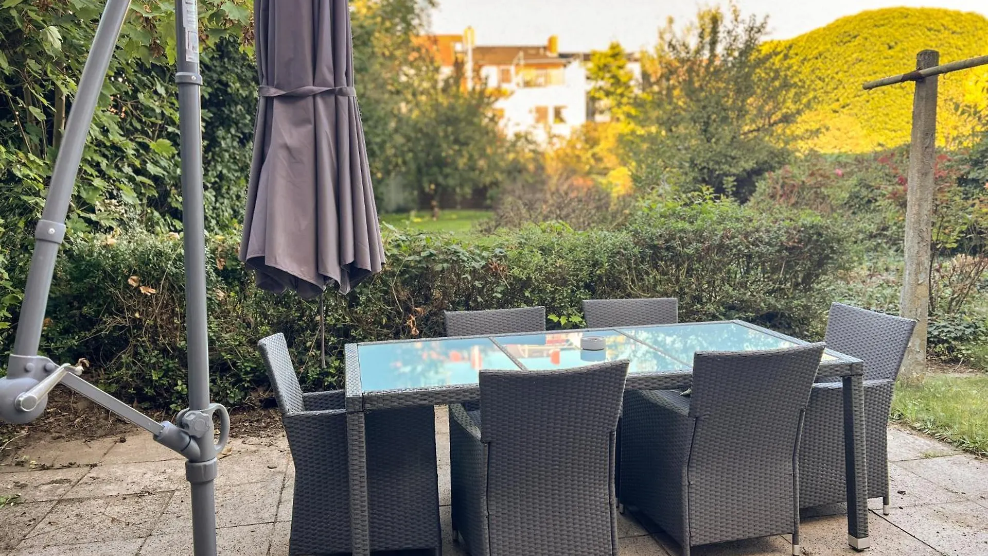 Immostay #8 - Haus Fuer 13 Personen Mit 7 Zimmer - Grosser Garten & Grill, Free Parking, Wlan Bremen 0*,  Tyskland