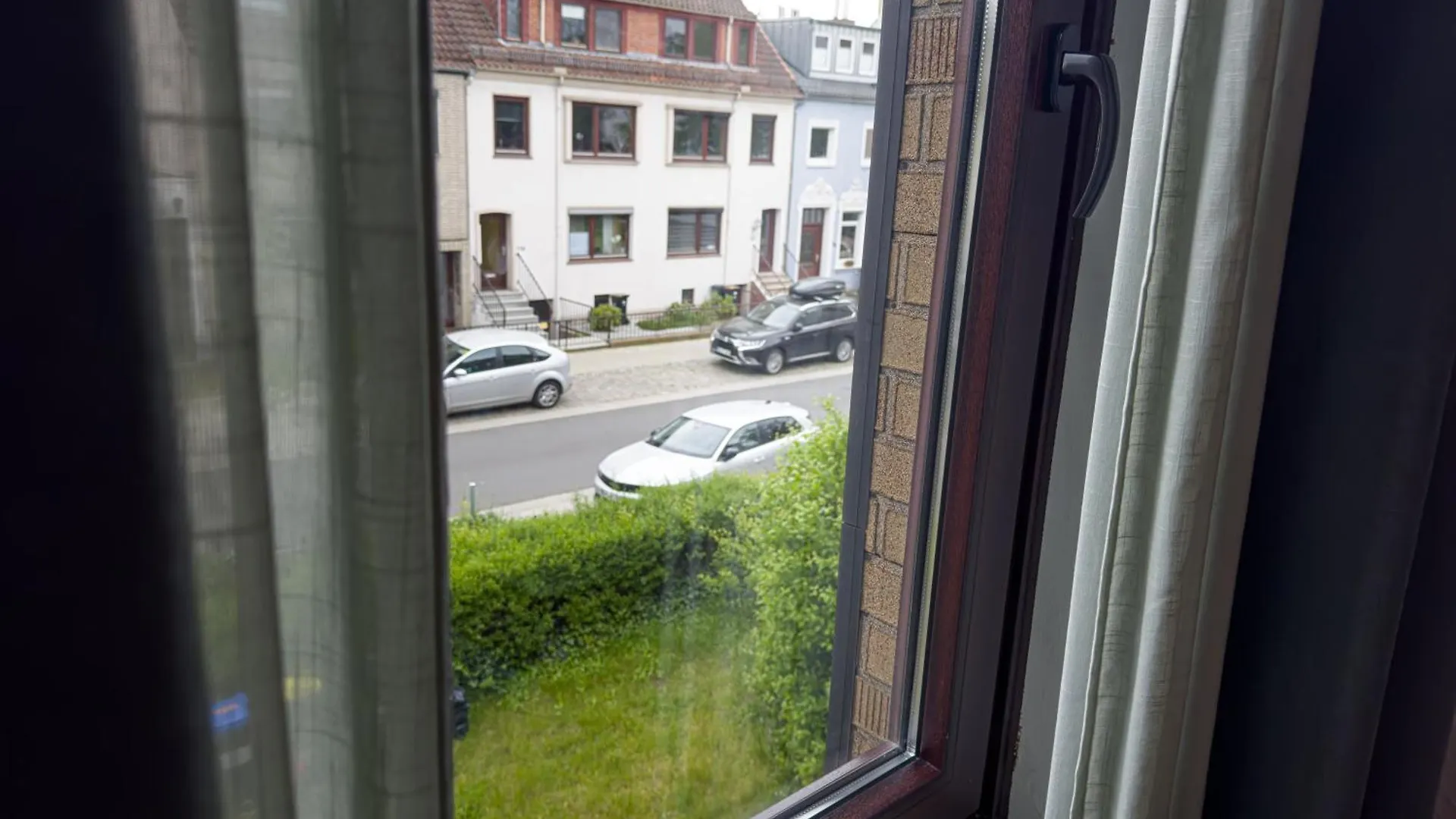 Lägenhet Immostay #8 - Haus Fuer 13 Personen Mit 7 Zimmer - Grosser Garten & Grill, Free Parking, Wlan Bremen Tyskland