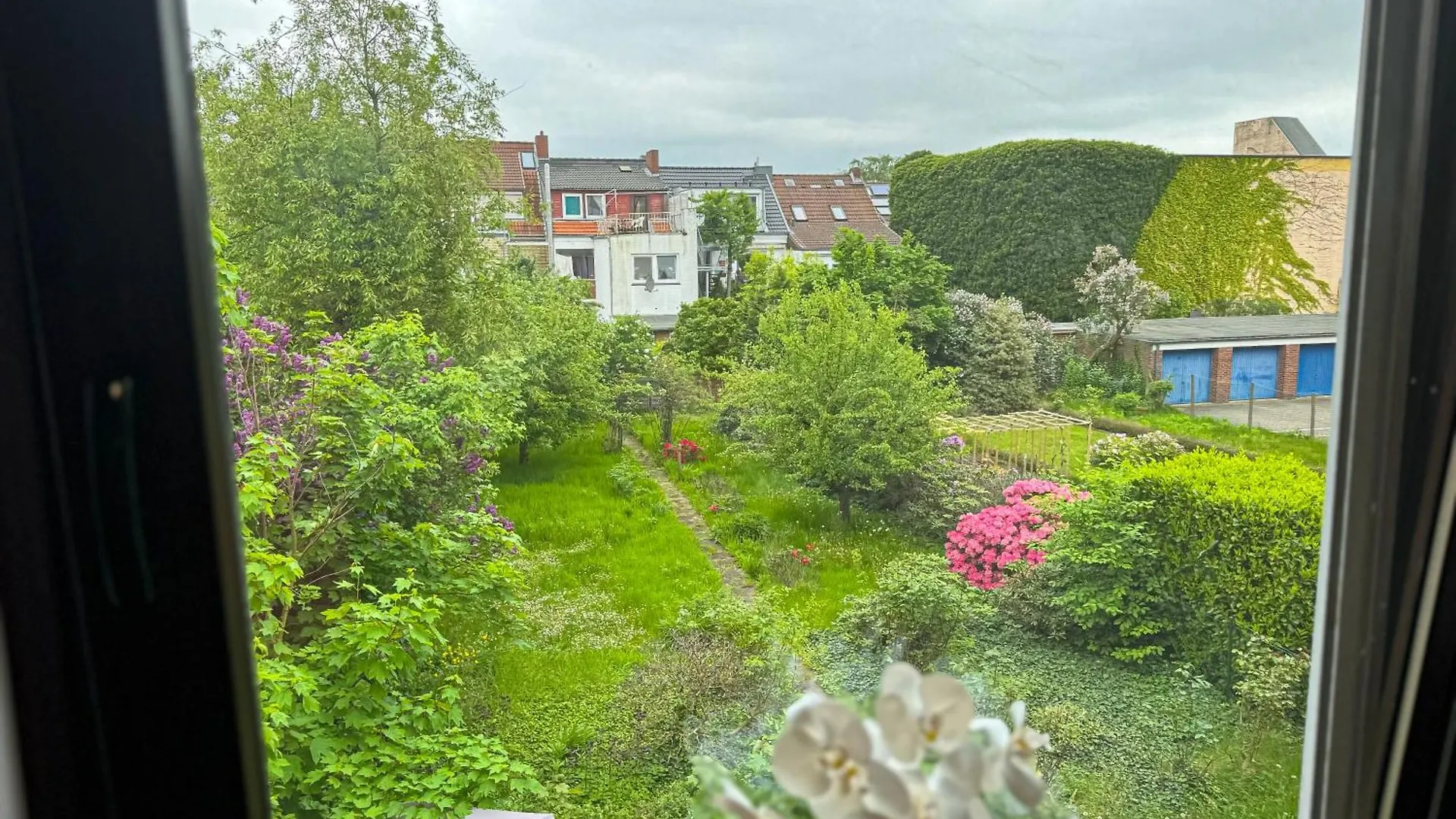 Immostay #8 - Haus Fuer 13 Personen Mit 7 Zimmer - Grosser Garten & Grill, Free Parking, Wlan Bremen Lägenhet
