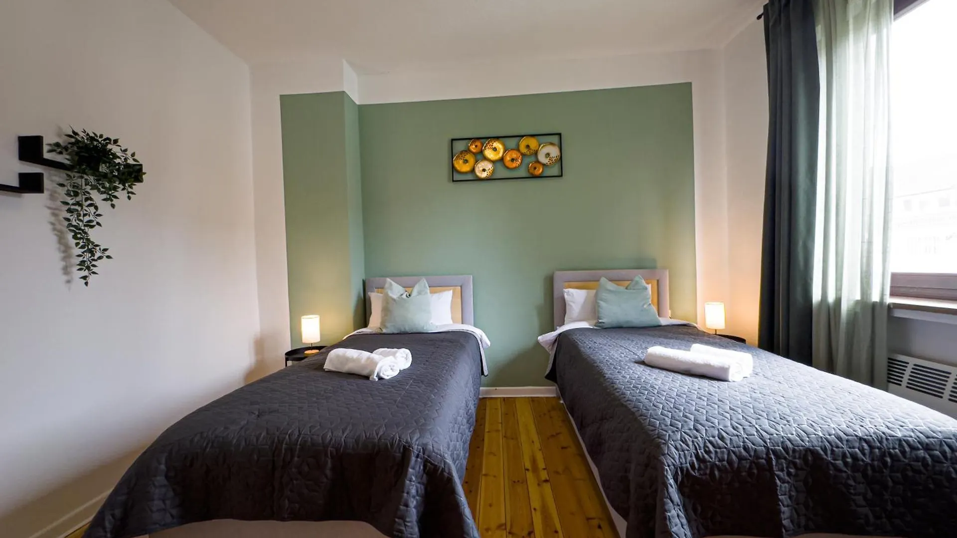 Lägenhet Immostay #8 - Haus Fuer 13 Personen Mit 7 Zimmer - Grosser Garten & Grill, Free Parking, Wlan Bremen