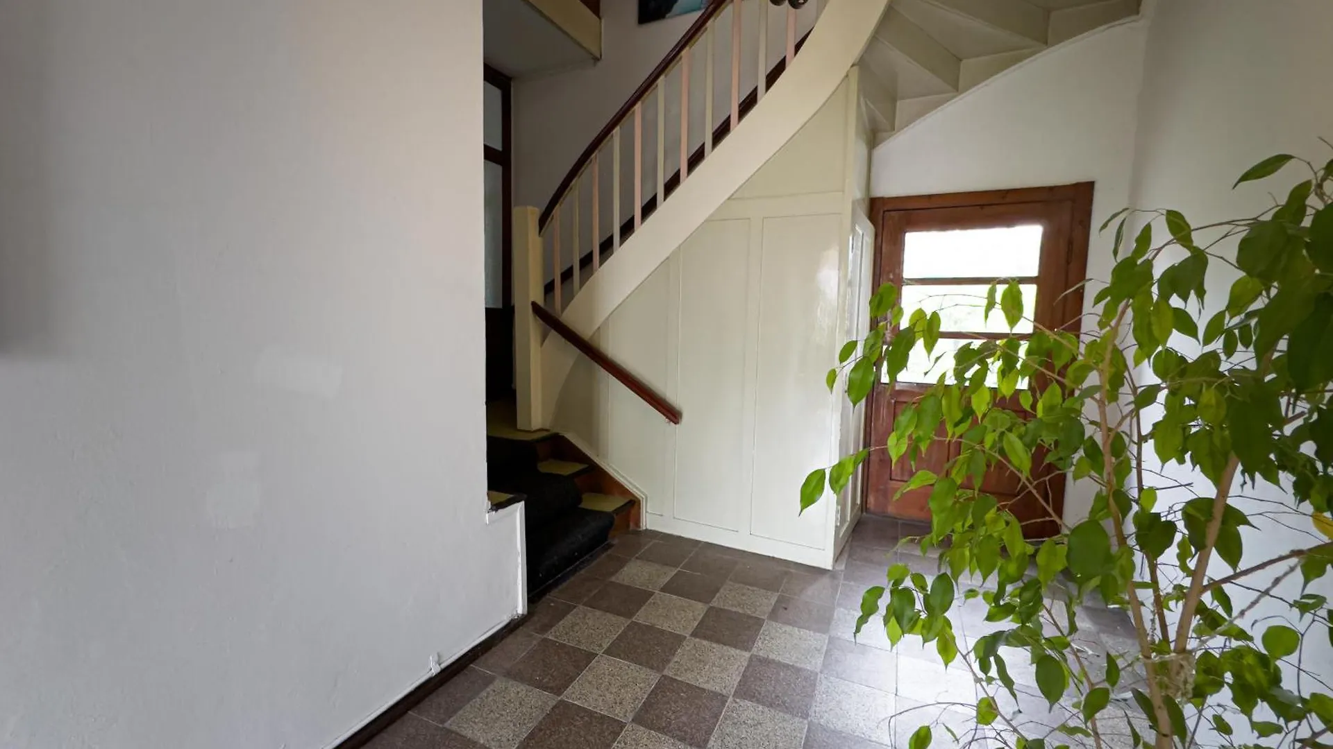 Immostay #8 - Haus Fuer 13 Personen Mit 7 Zimmer - Grosser Garten & Grill, Free Parking, Wlan Bremen 0*,  Tyskland