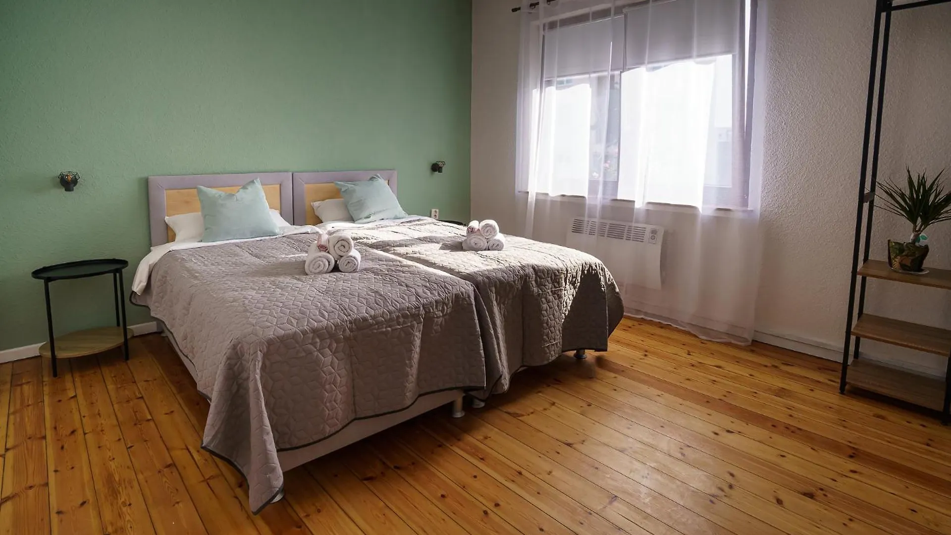 Immostay #8 - Haus Fuer 13 Personen Mit 7 Zimmer - Grosser Garten & Grill, Free Parking, Wlan Bremen Tyskland